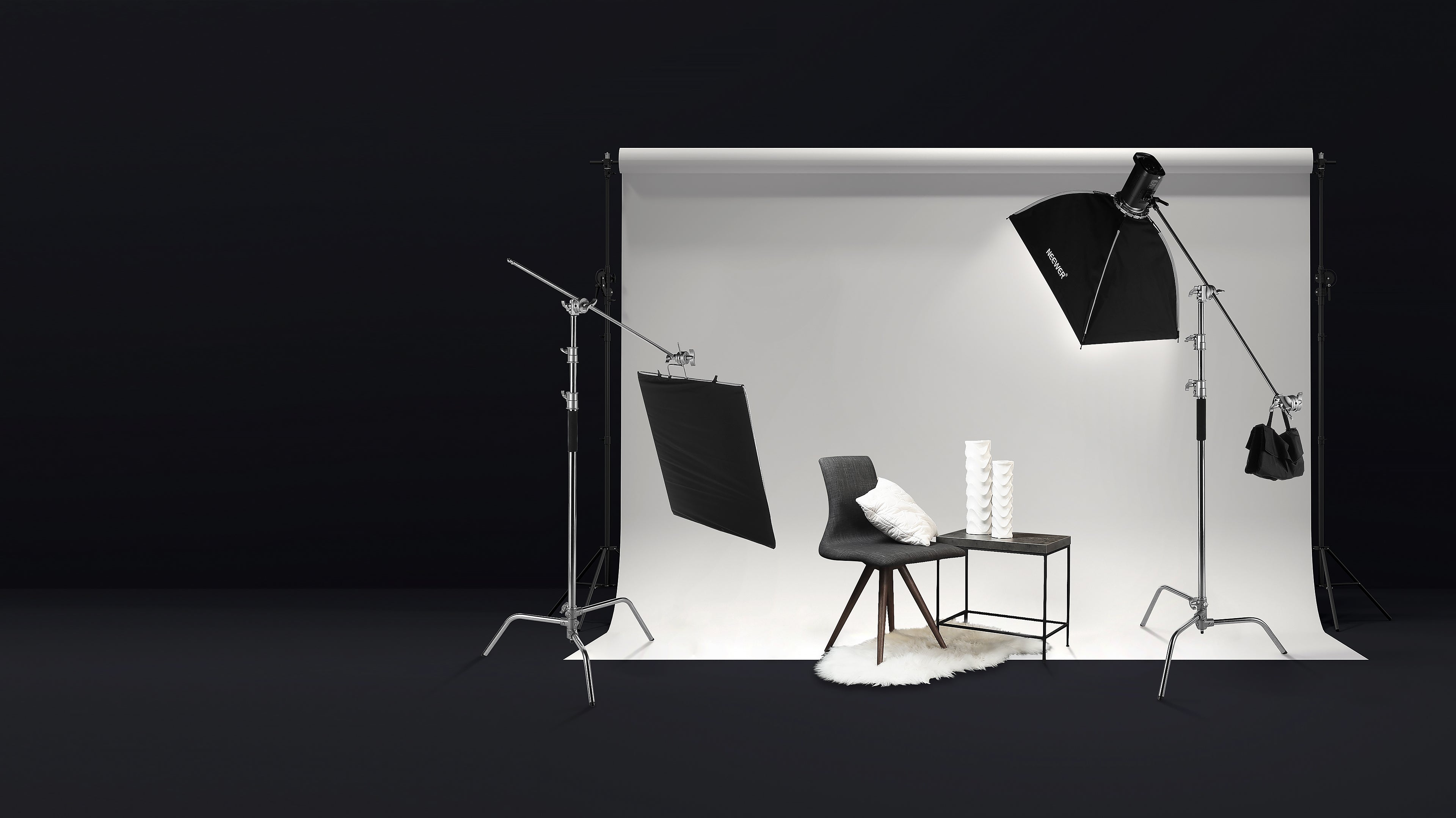 Stabilité et Flexibilité Lumineuse : Le Kit Trépied d'Éclairage NEEWER C-Stand pour les Passionnés de Photographie