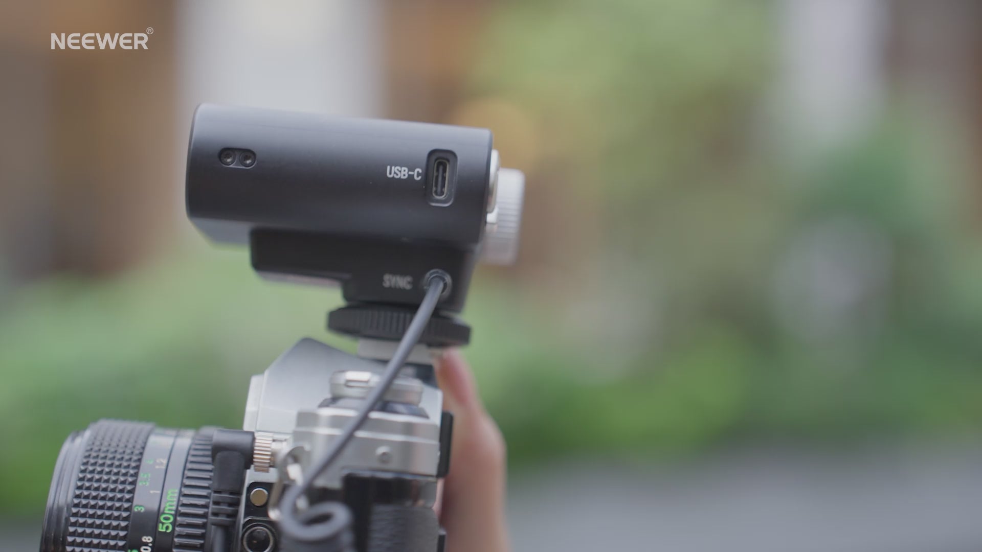 NEEWER Z160 Stylish & Compact Mini Camera Flash - NEEWER